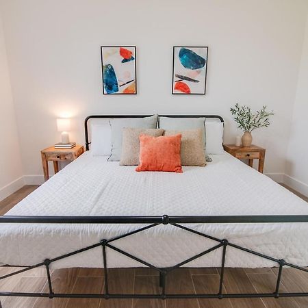 Private Cottage - King Beds, Brand New, Near Beach, Golfing, Shopping & Restaurants Lake Worth Beach Zewnętrze zdjęcie